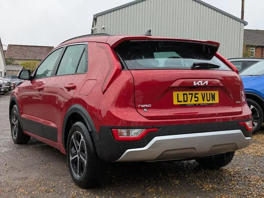 Used Kia Niro 2025 Red SUV