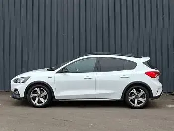 Used Ford Focus Active 125 HP (91 kW) 2019 White Hatchback