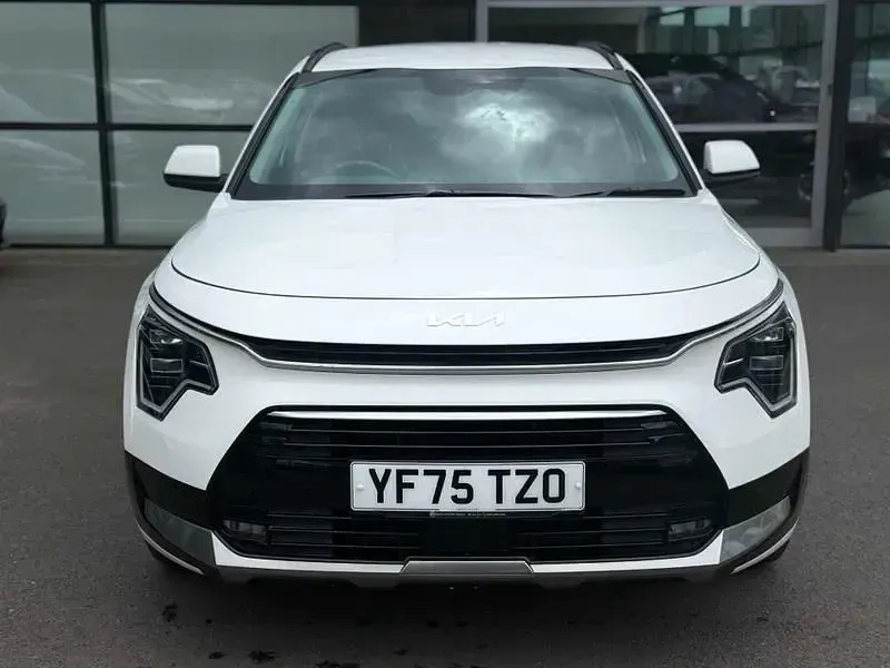 Used Kia Niro 136 HP (100 kW) 2025 White SUV