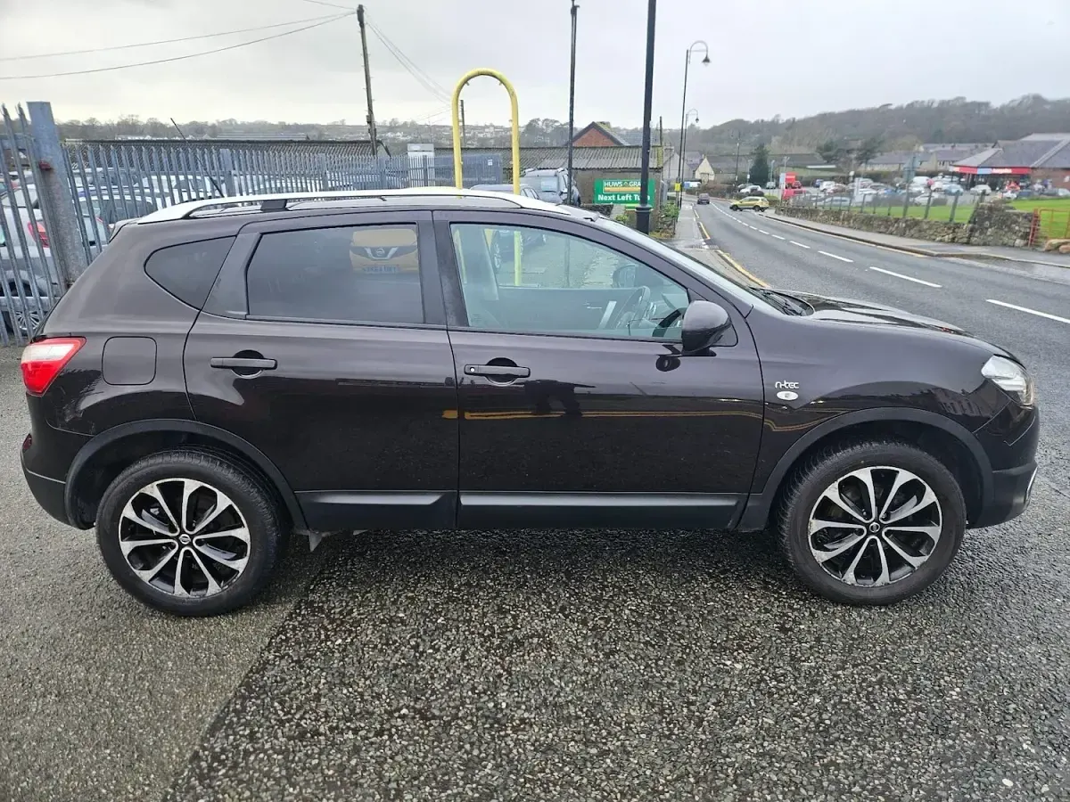 Used Nissan Qashqai N-TEC 110 HP (80 kW) 2011 Black SUV