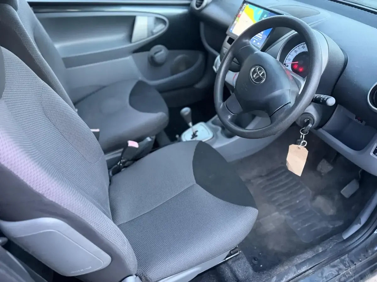 Used Toyota Aygo 67 HP (49 kW) 2008 Grey Hatchback