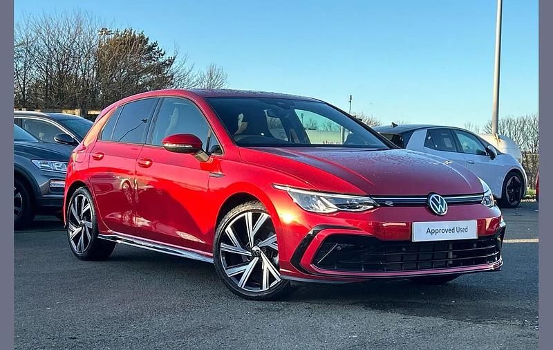 Used VW Golf VIII R-line 147 HP (108 kW) 2022 Red Hatchback