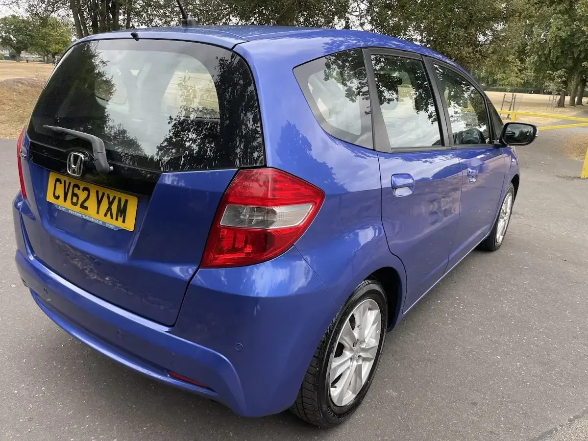 Used Honda Jazz ES 2012 Blue Hatchback