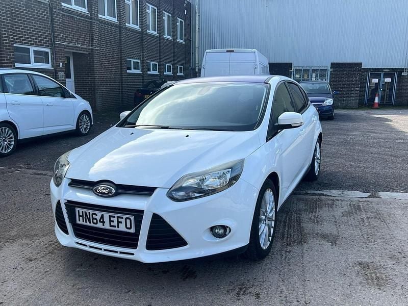 Used Ford Focus Zetec 125 HP (91 kW) 2014 White Hatchback
