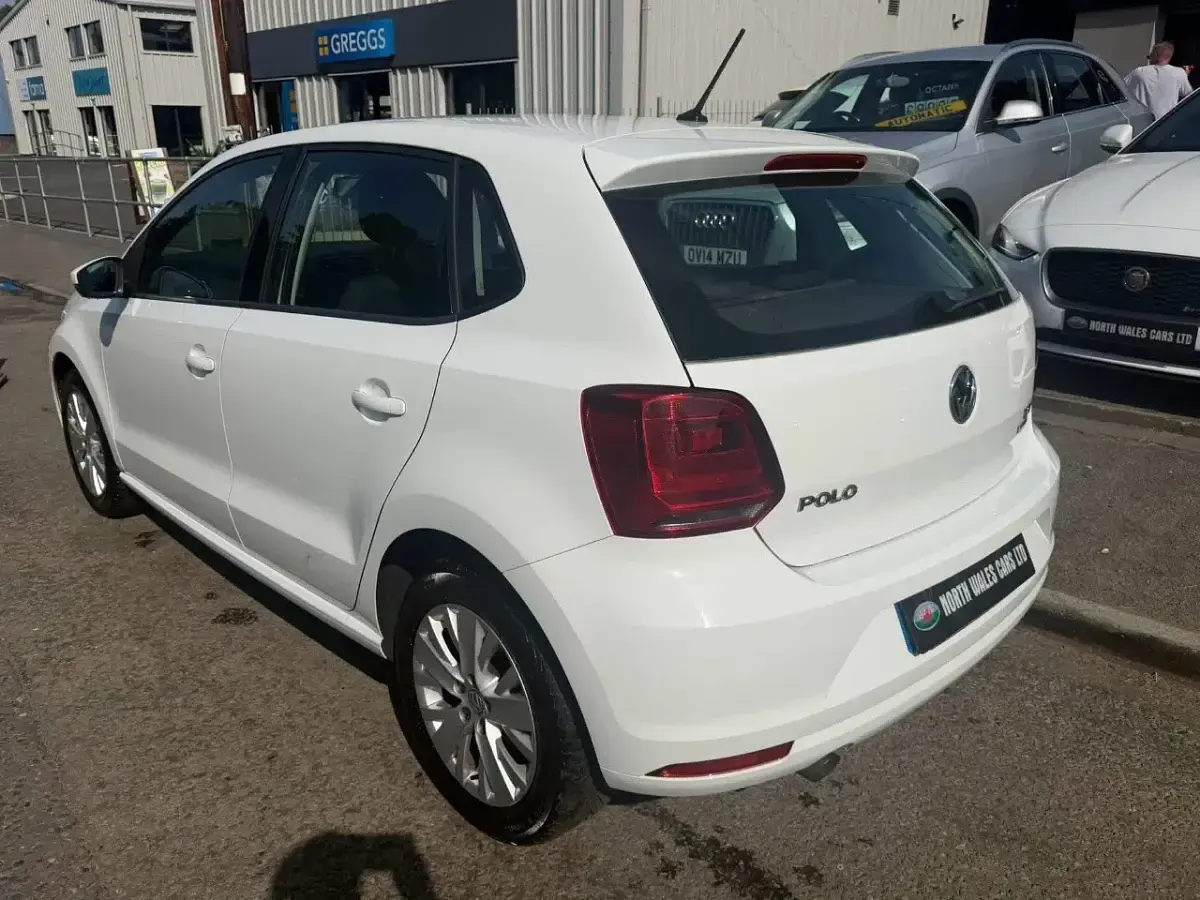 Used VW Polo SE 2016 White Hatchback