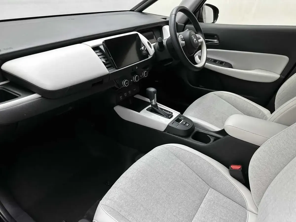 Used Honda Jazz Hybrid 109 HP (80 kW) 2022 Crystal black Hatchback