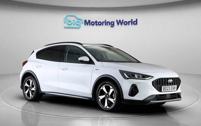 Used Ford Focus Active 155 HP (114 kW) 2023 White Hatchback