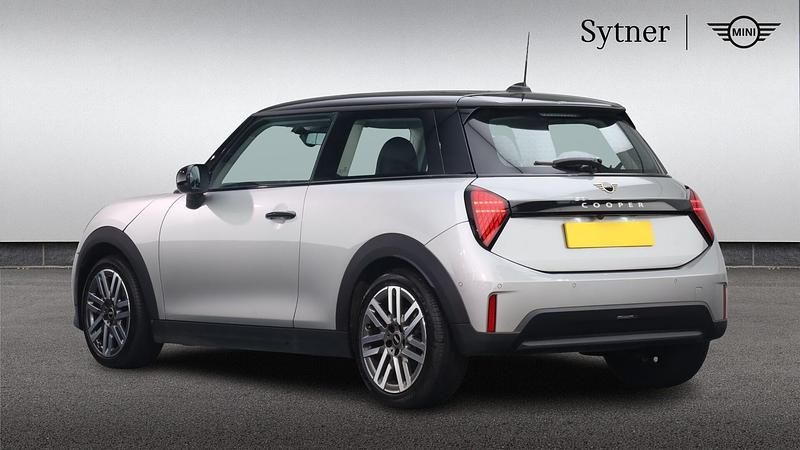 Used Mini Cooper Hatch 154 HP (113 kW) 2024 Silver Hatchback