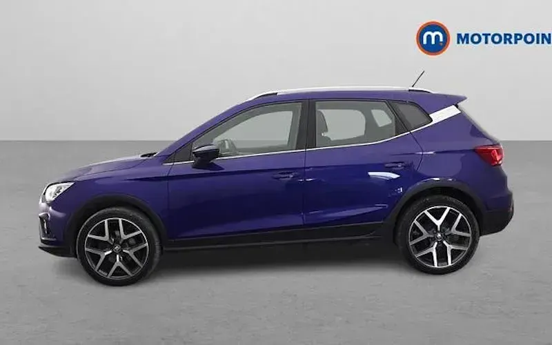 Usado Seat Arona XCELLENCE Lux 95 HP (69 kW) 2019 Azul SUV