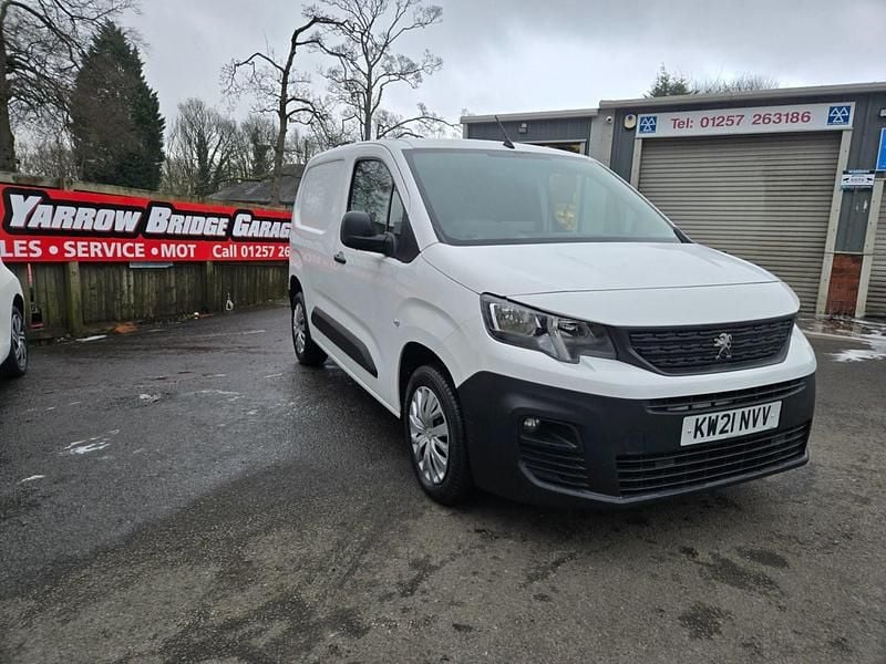 Used Peugeot Partner 2021 White MPV