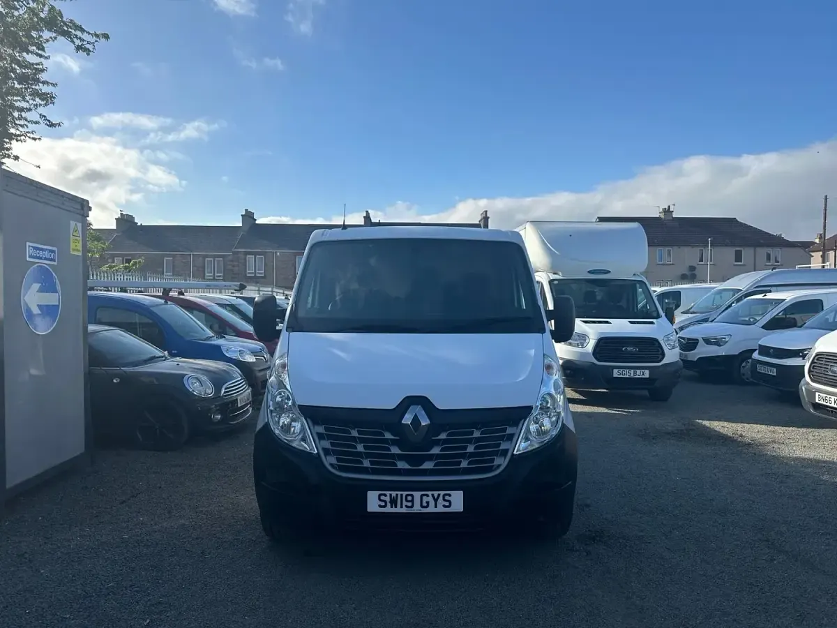 Used Renault Master Business 2019 White Cabriolet