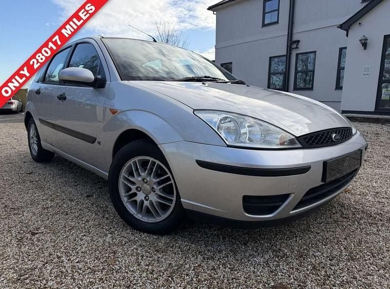 Used Ford Focus 113 HP (83 kW) 2003 Silver Hatchback