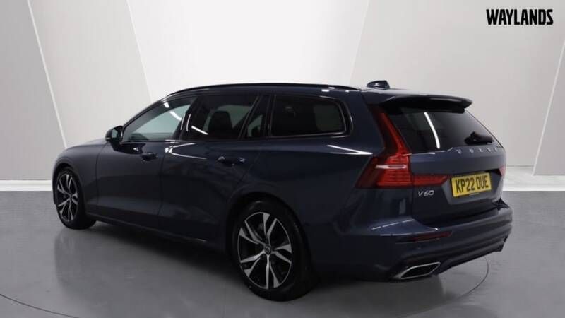 Used Volvo V60 R-Design 295 HP (216 kW) 2022 Blue Estate