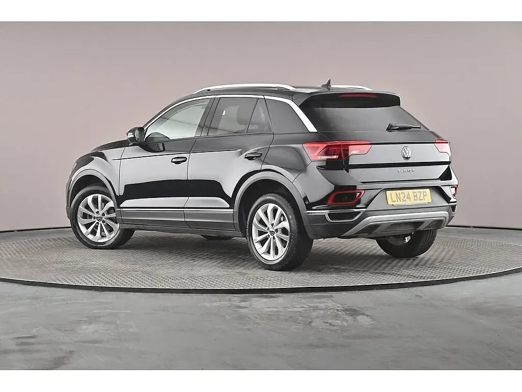 Used VW T-Roc 150 HP (110 kW) 2024 SUV