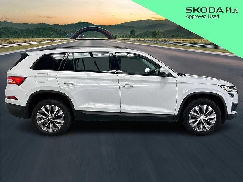 Used Skoda Kodiaq SE Drive 110 HP (80 kW) 2022 Moon white metallic SUV
