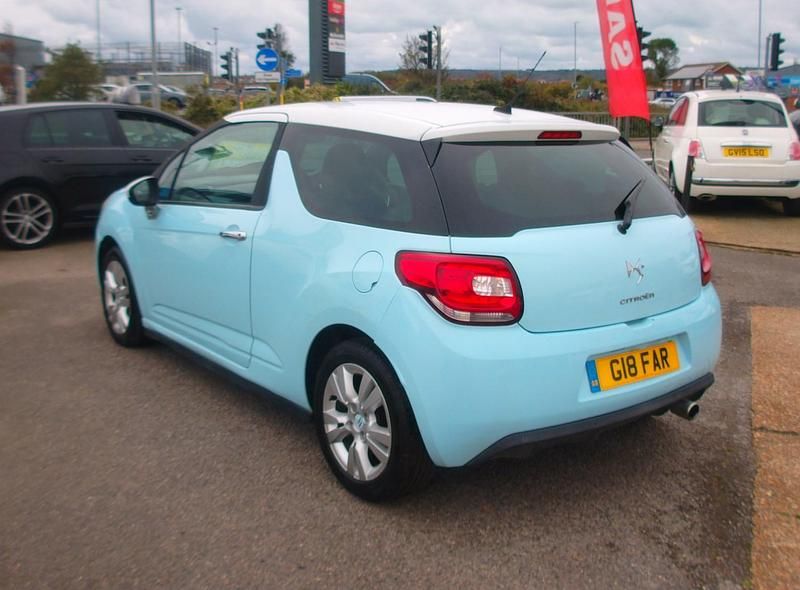 Used Citroën DS3 90 HP (66 kW) 2010 Blue Hatchback