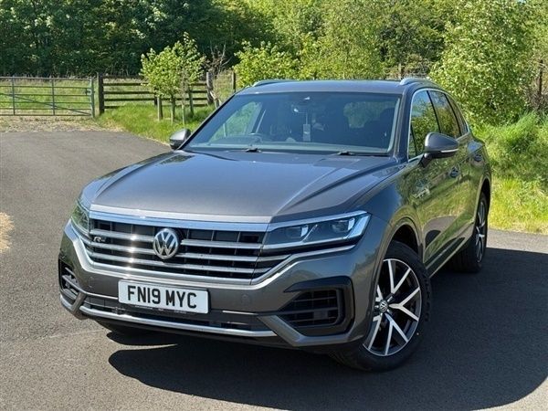 Grey Used 2019 VW Touareg R-line SUV | £25,950 (A bit pricey) - Image 1/1