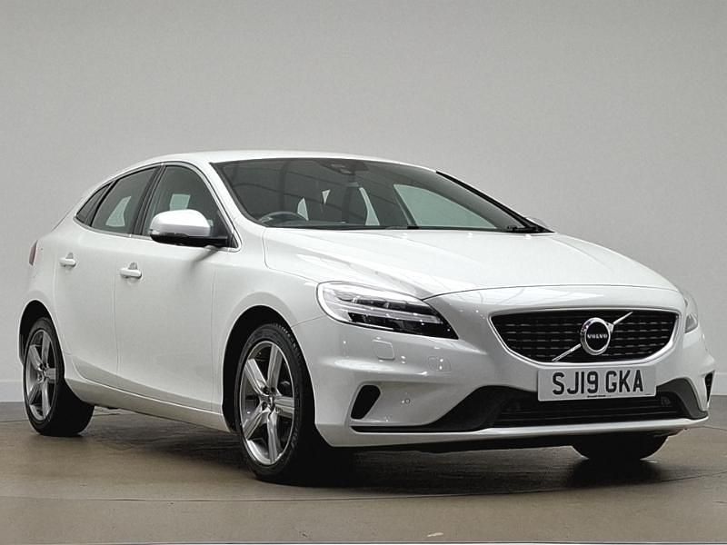 White Used 2019 Volvo V40 R-Design Hatchback | £12,498 (Fair price) - Image 1/4