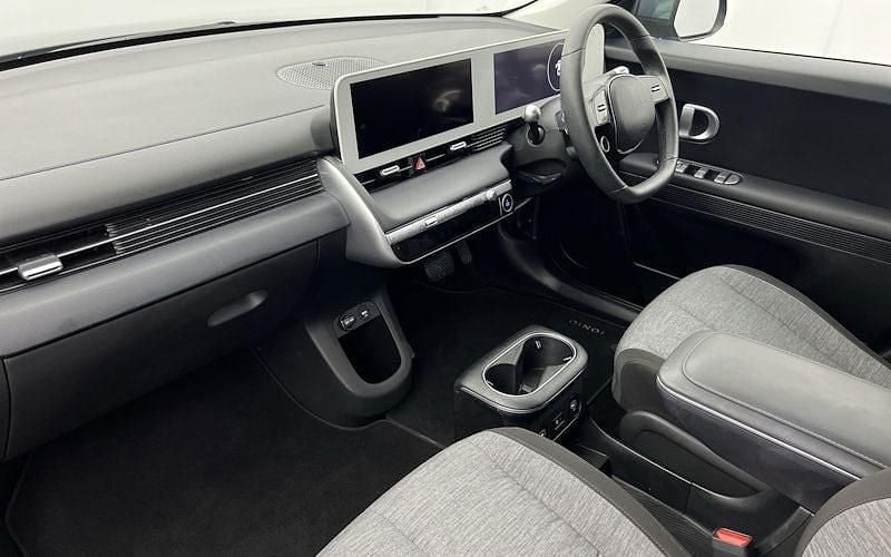 Used 2024 Hyundai Ioniq 6 Premium Sedan | £21,499 (Good price) - Image 1/4