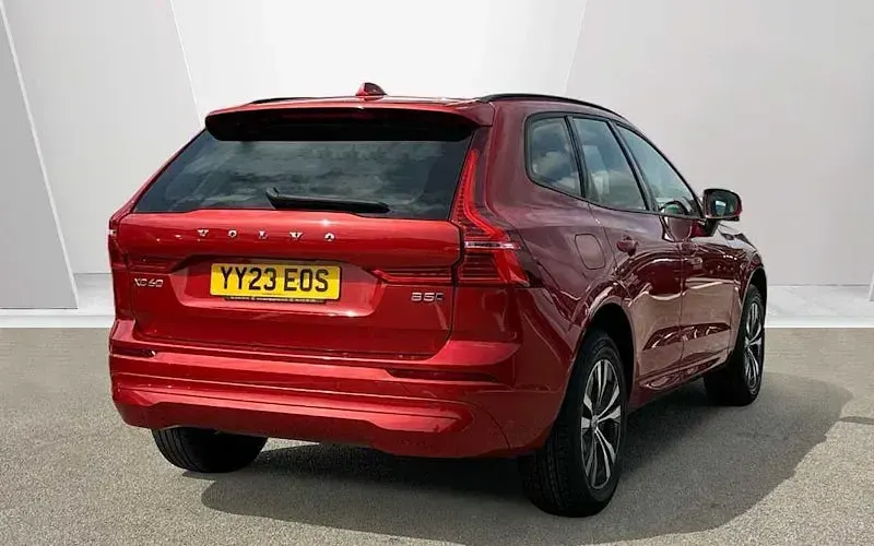 Used Volvo XC60 Core 250 HP (183 kW) 2024 SUV