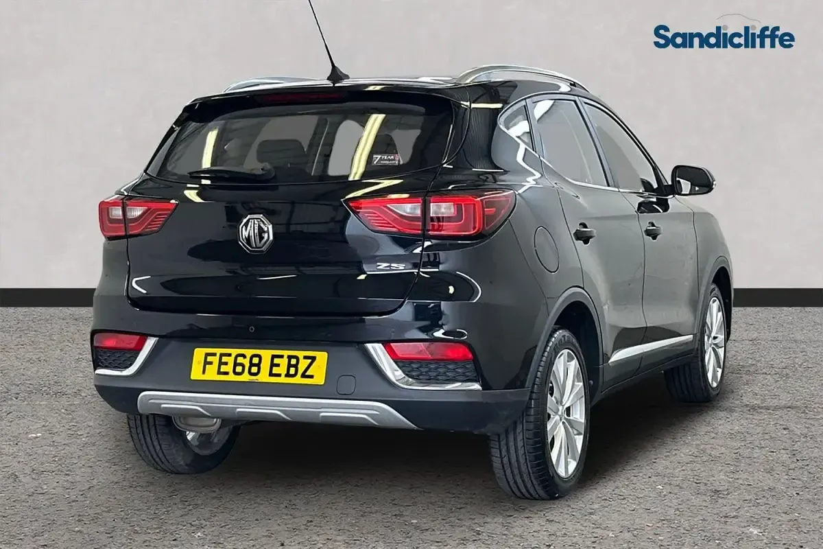 Used MG MG3 SE 111 HP (81 kW) 2018 Black Hatchback