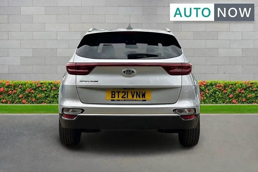 Used Kia Sportage 129 HP (94 kW) 2021 Silver SUV