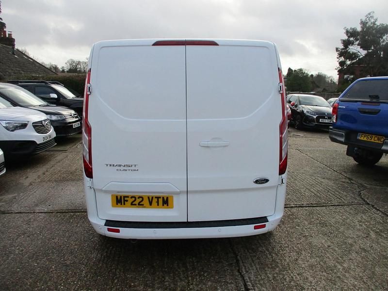 Used Ford Transit Custom Limited 130 HP (95 kW) 2022 White Van