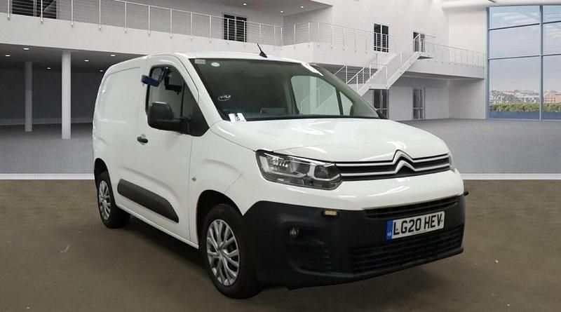 White Used 2020 Citroën Berlingo MPV | £7,950 (Super price) - Image 1/4