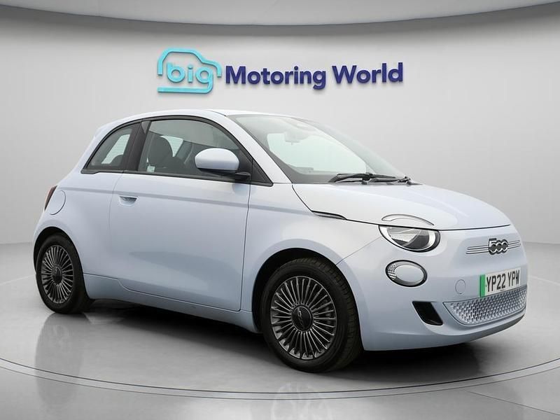 Blue Used 2022 Fiat 500e Icon Hatchback | £10,700 (Fair price) - Image 1/4