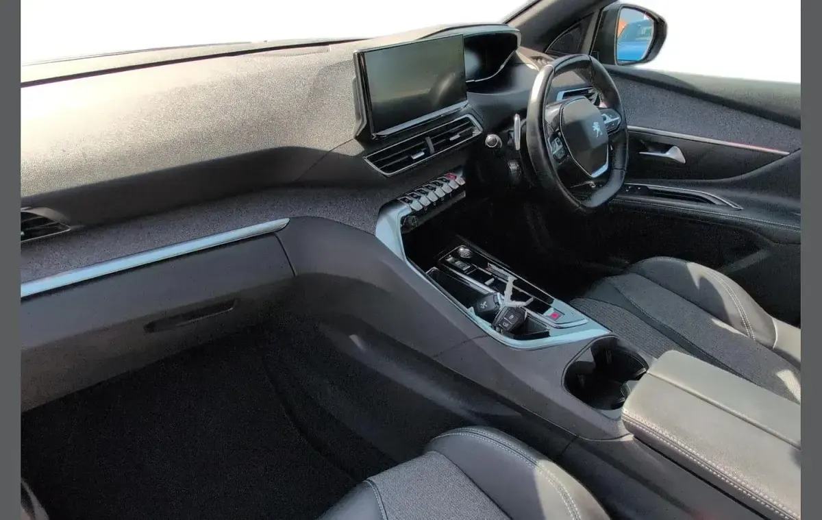 Used Peugeot 5008 Allure+ 131 HP (96 kW) 2023 Bronze SUV