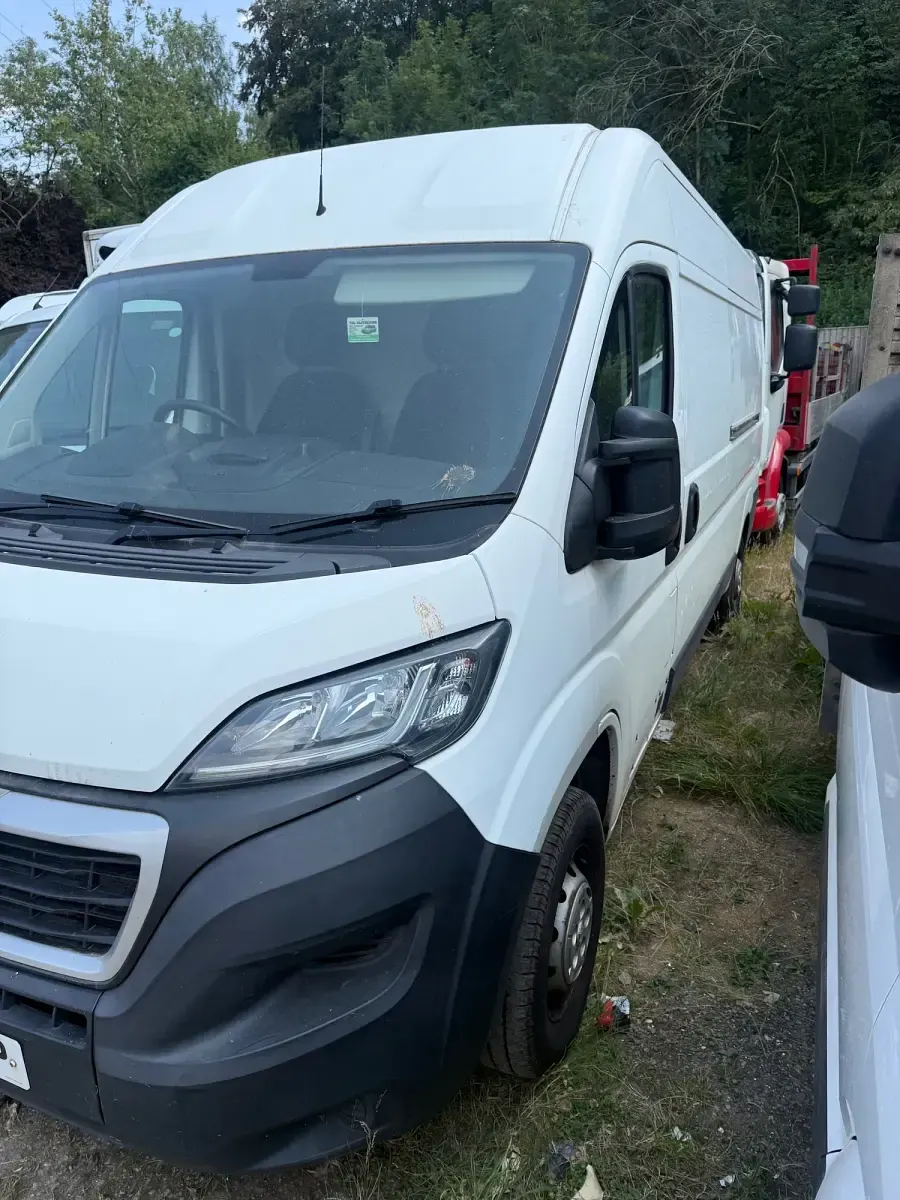 Used Peugeot Boxer 140 HP (102 kW) 2019 White Van