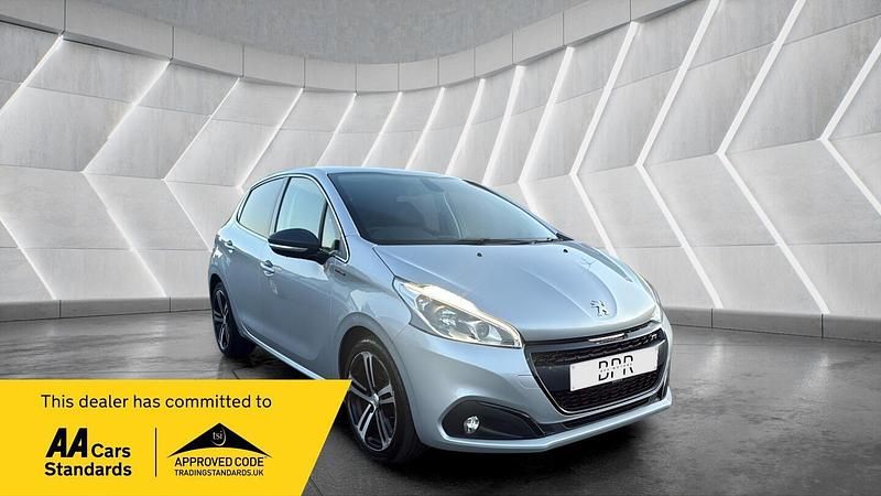 Used Peugeot 208 GT-line 110 HP (80 kW) 2018 Silver Hatchback