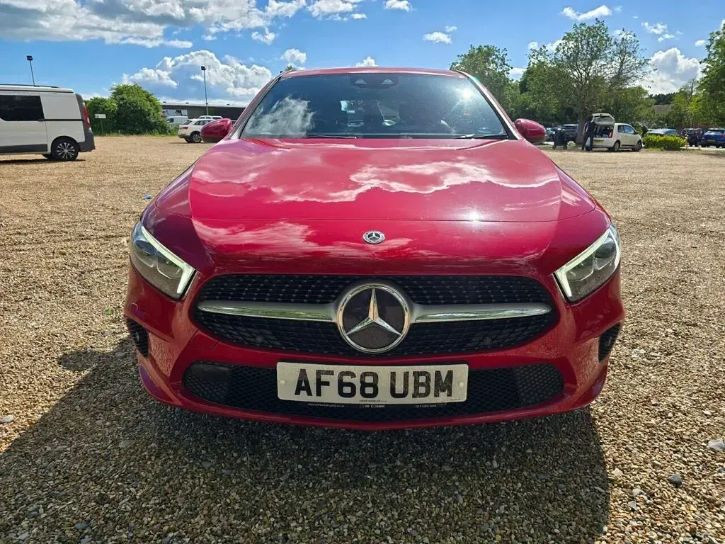 Used Mercedes A180 Executive 116 HP (85 kW) 2018 Red Hatchback