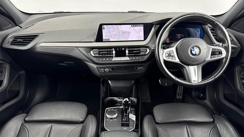 Used BMW 118 M Sport 134 HP (98 kW) 2023 White Hatchback