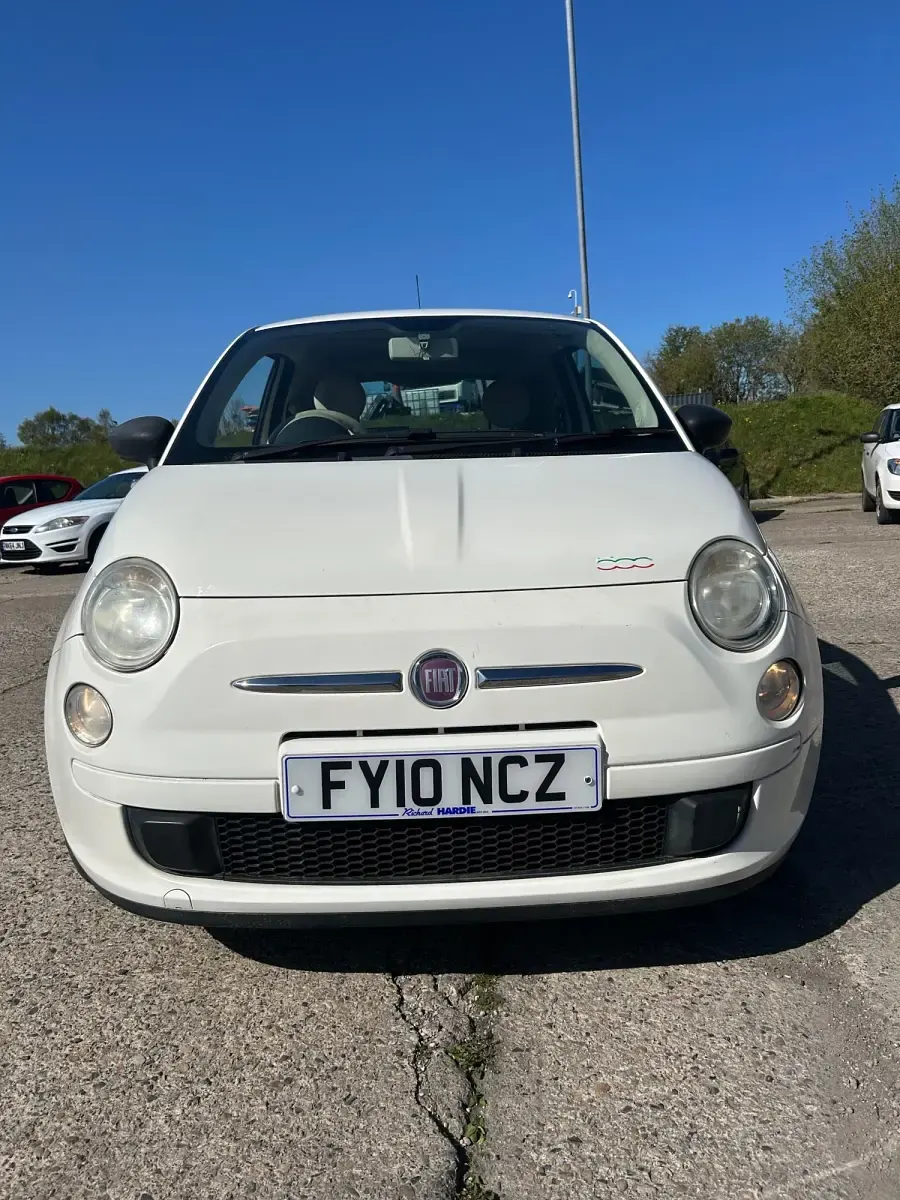 Gebraucht Fiat 500 Pop 69 PS (50 kW) 2010 Weiß Kleinwagen