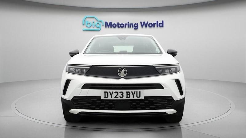 Used Vauxhall Mokka Design Edition 100 HP (73 kW) 2023 White SUV