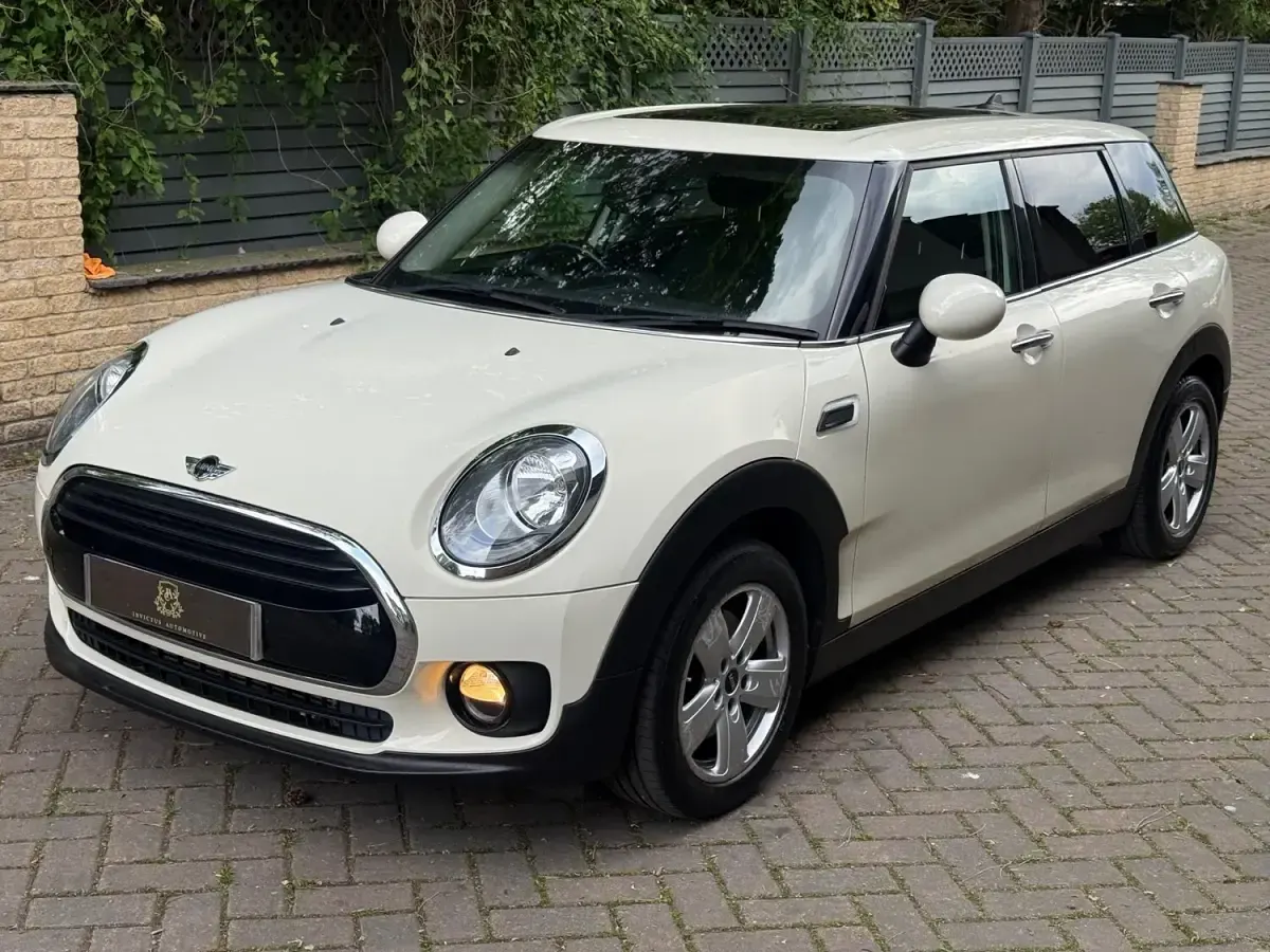 Used Mini Cooper Clubman 136 HP (100 kW) 2016 White Estate