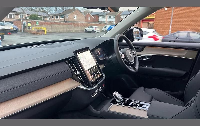 New Volvo XC90 Plus 455 HP (334 kW) 2026 Black SUV