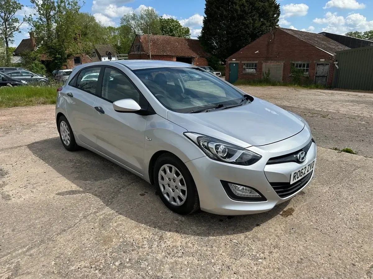 Used Hyundai i30 Classic 108 HP (79 kW) 2012 Silver Hatchback
