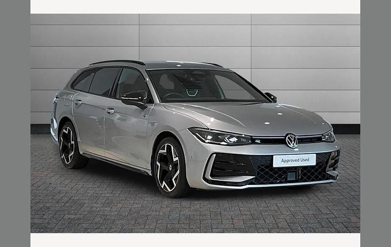 Used VW Passat R-line 147 HP (108 kW) 2024 Silver Estate