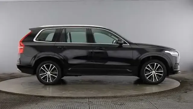 Used Volvo XC90 Momentum 247 HP (181 kW) 2022 SUV