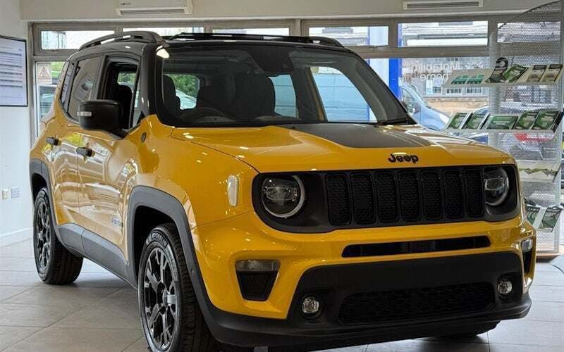 New 2025 Jeep Renegade North SUV | £26,995 (Expensive) - Image 1/4
