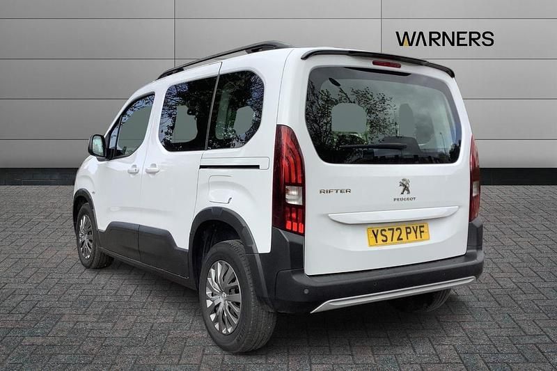 Used Peugeot Rifter Allure 101 HP (74 kW) 2022 White MPV