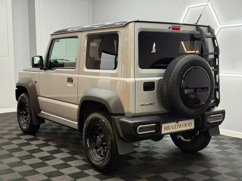 Used Suzuki Jimny 101 HP (74 kW) 2024 Silver SUV