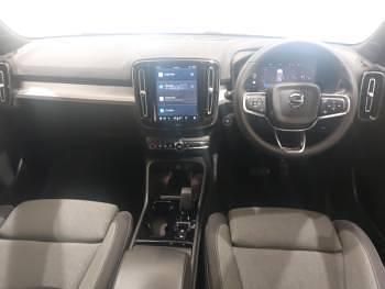 Used Volvo XC40 Plus 197 HP (144 kW) 2023 Gold SUV