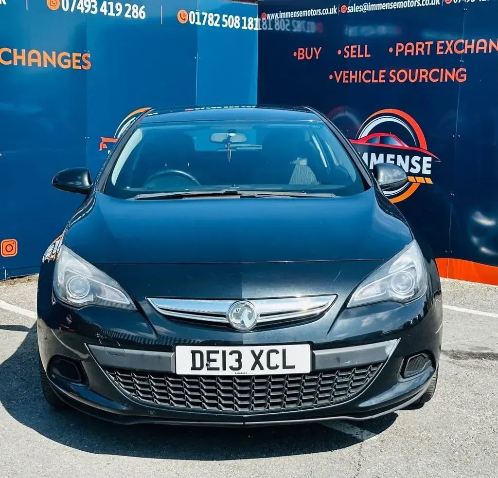 Used Vauxhall Astra GTC Sport 140 HP (102 kW) 2013 Black Coupe
