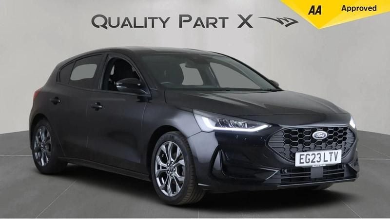 Black Used 2023 Ford Focus ST-Line Hatchback | £14,279 (Good price) - Image 1/4