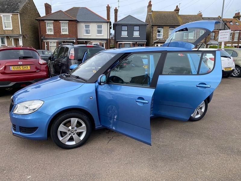 Used Skoda Fabia SE 2014 Blue Hatchback
