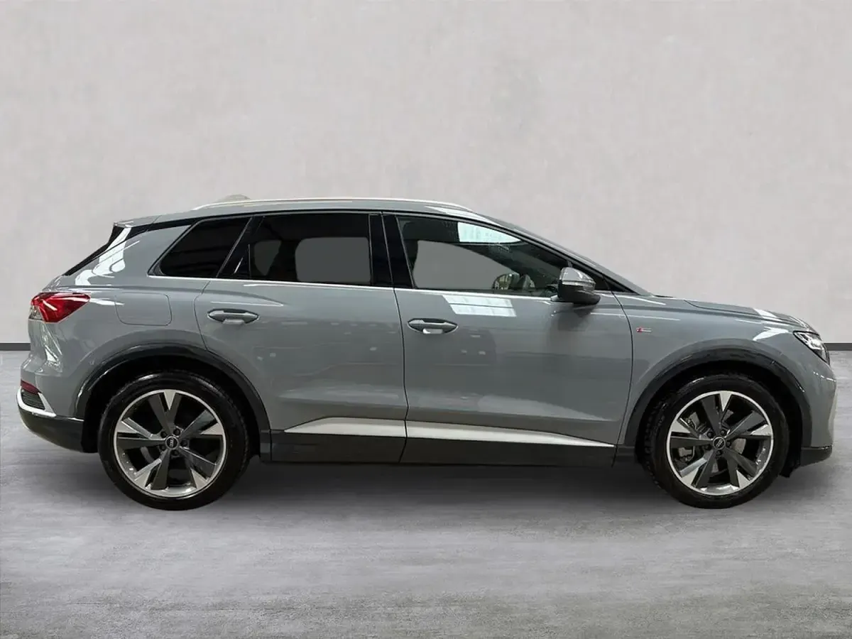 Second-hand Audi Q4 e-tron S-Line 210 kW (286 CP) 2026 Gri SUV