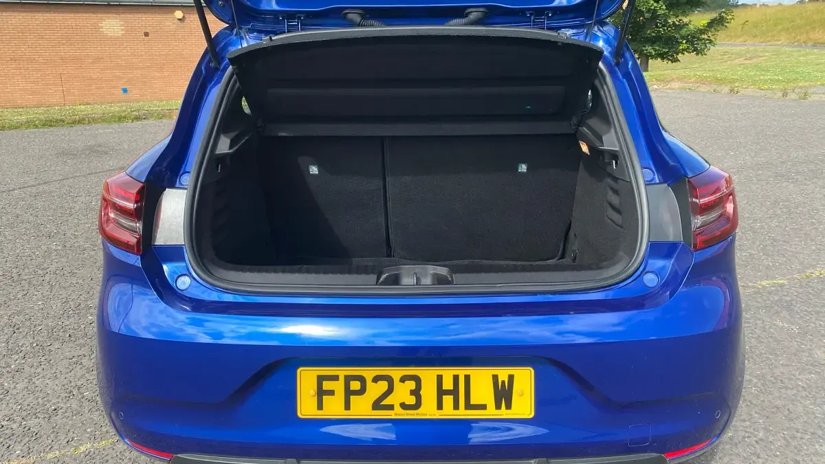 Used Renault Clio Evolution 145 HP (106 kW) 2023 Blue Hatchback